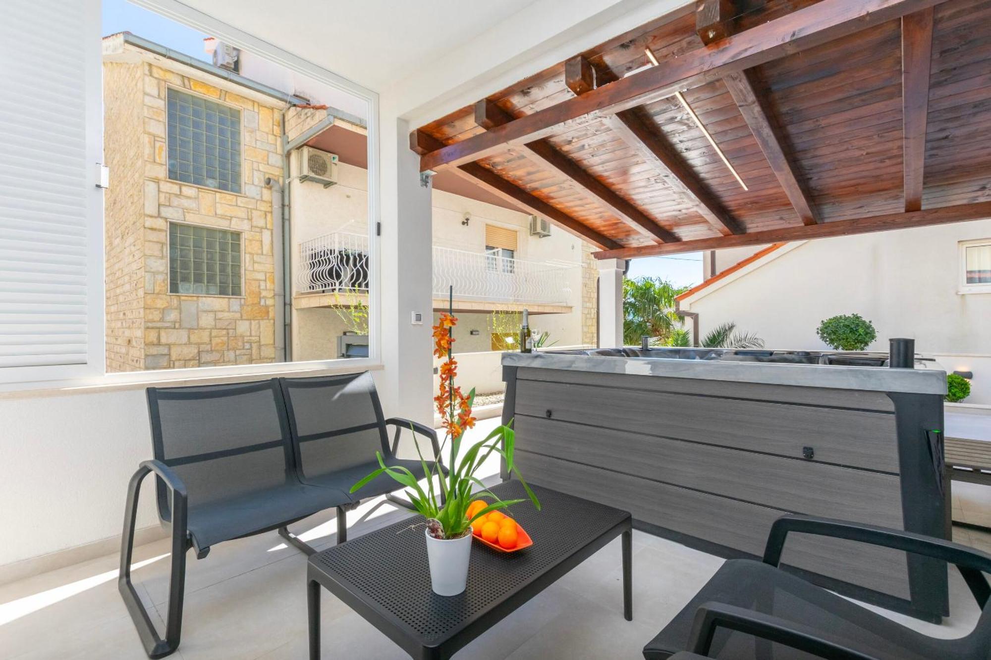 Apartment Dora Duće Esterno foto