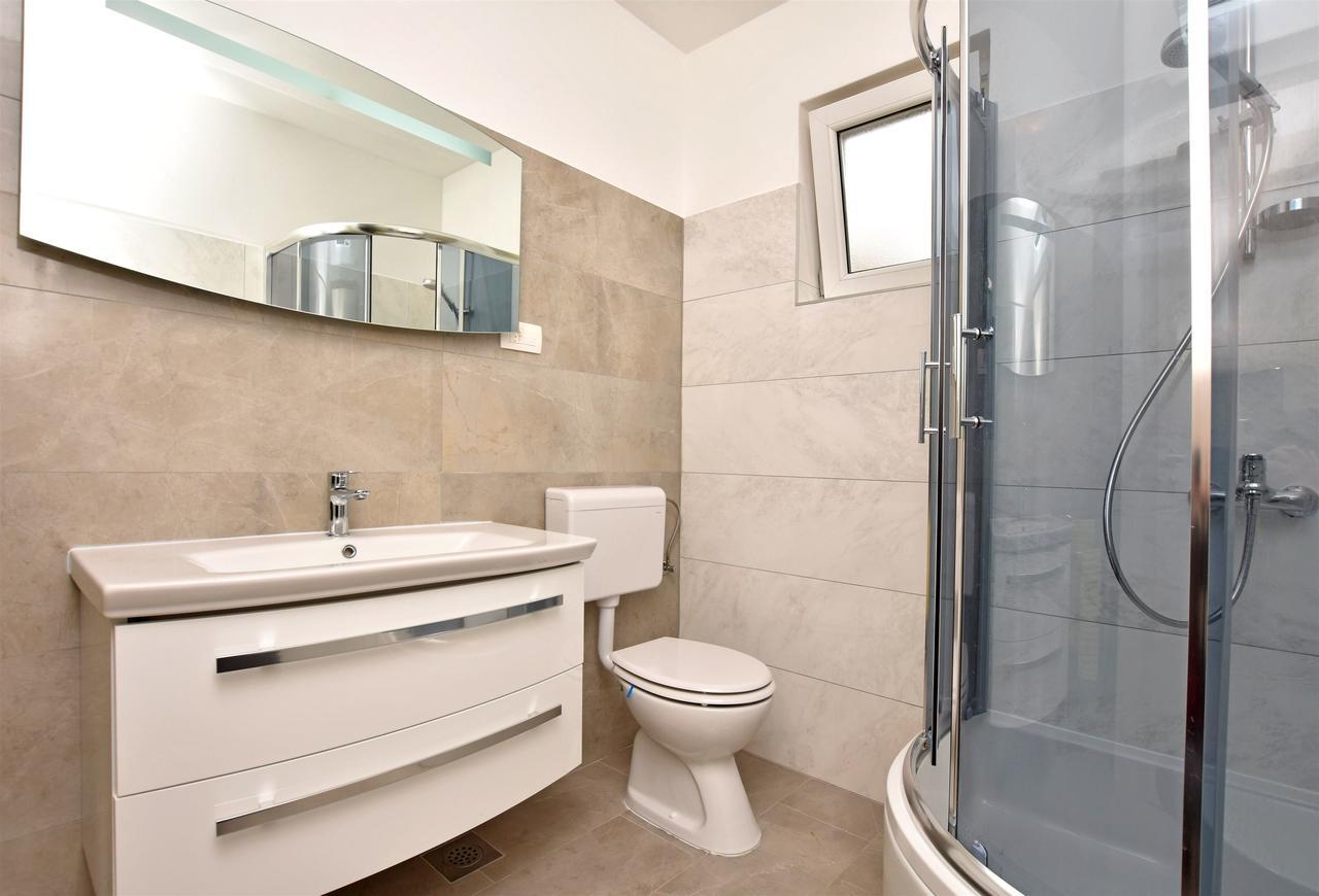 Apartment Dora Duće Esterno foto