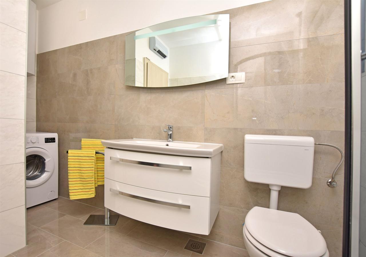 Apartment Dora Duće Esterno foto