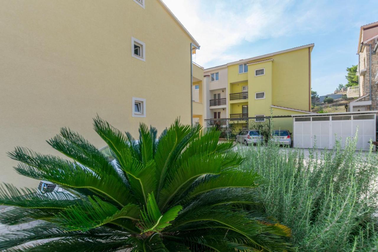 Apartment Dora Duće Esterno foto