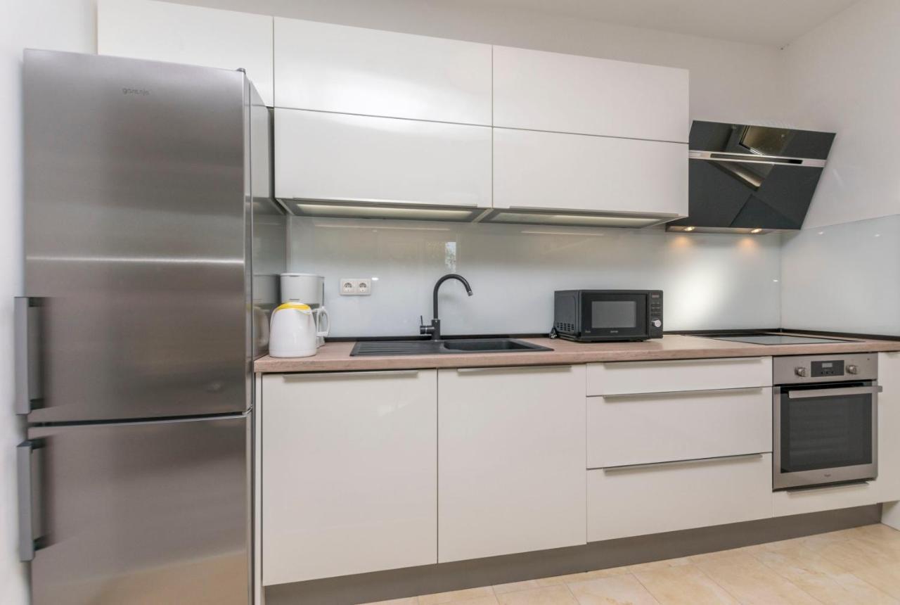 Apartment Dora Duće Esterno foto